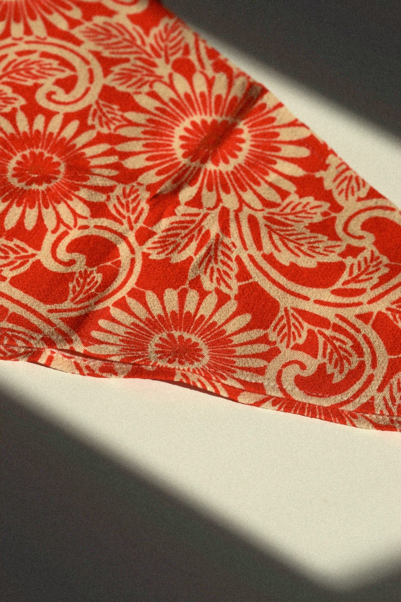 Red Flower - KIMONO SCARF